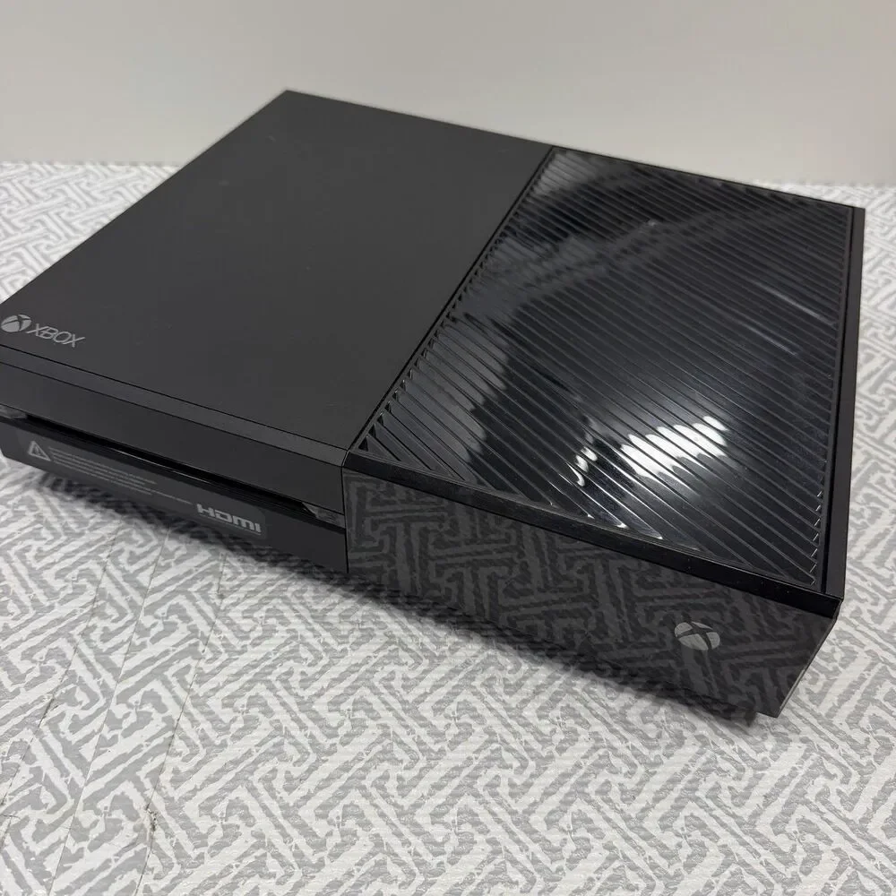 Microsoft Xbox One Original 500GB Black Console Model 1540 w/ Power Supply Cord